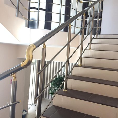 Hotel Paulina Falesti 외부 사진