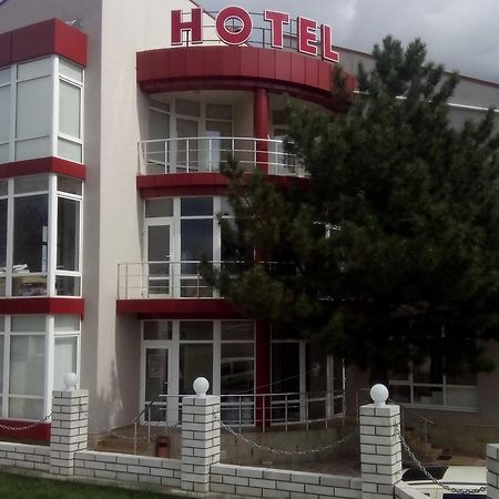 Hotel Paulina Falesti 외부 사진